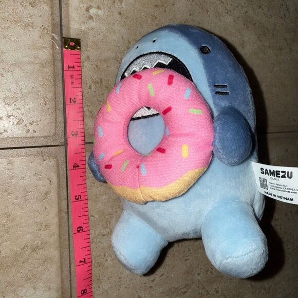 SAMEZU Nom Nom Plush - Picture 3 of 3